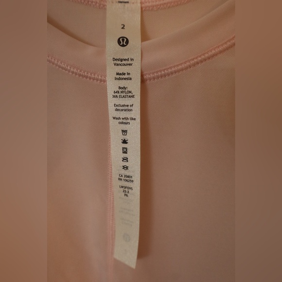 Lululemon Lightweight Mesh Reversible Yoga T-Shirt - Picture 5 of 6